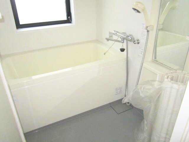 Ｃｏｍｆｏｒｔ岡村の浴室