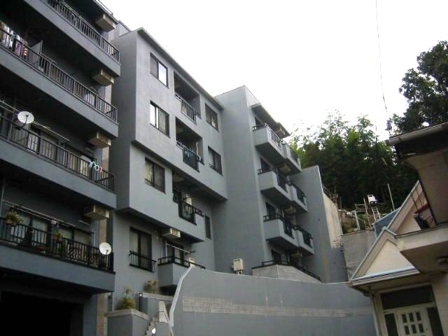 Ｃｏｍｆｏｒｔ岡村の外観