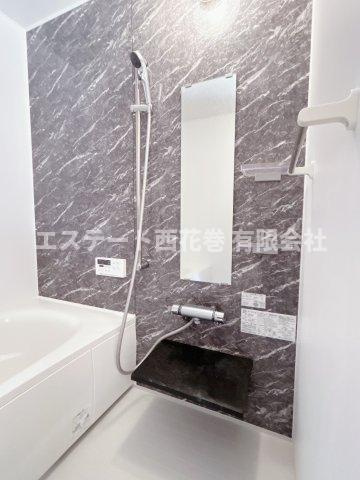 クラルテの駐車場