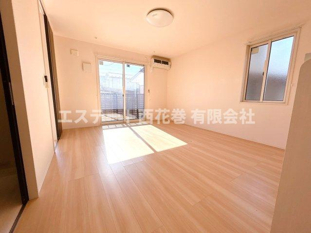 クラルテの居間・リビング