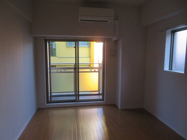 Mプラザ小阪駅前の居間・リビング