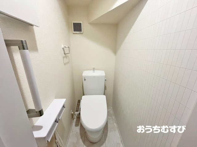 尾張旭市新居町(全3棟)のトイレ