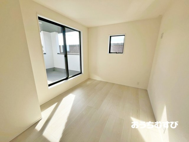 尾張旭市新居町(全3棟)の洋室