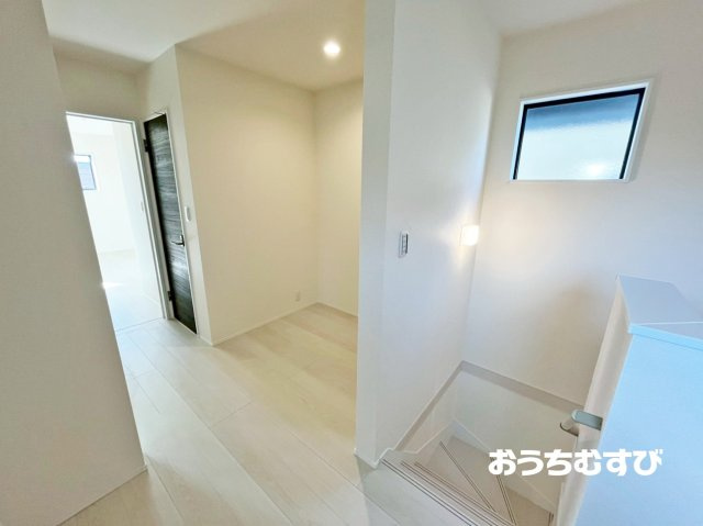 尾張旭市新居町(全3棟)の玄関