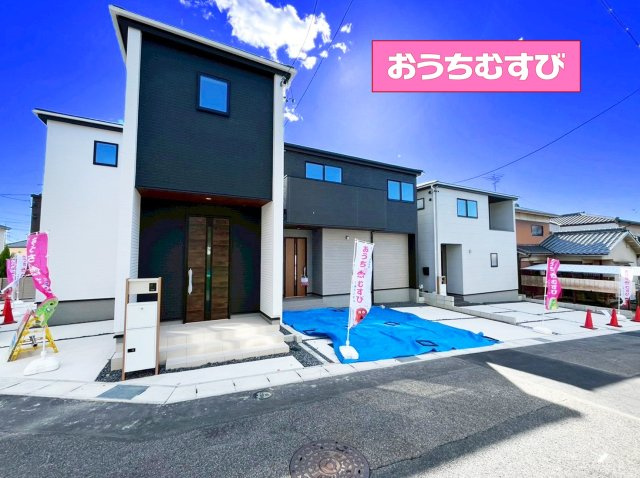 尾張旭市新居町(全3棟)の前面道路含む現地写真