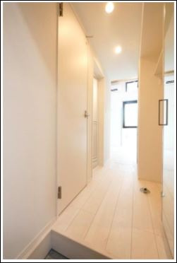 ハーモニーテラス新高円寺Ⅱの玄関