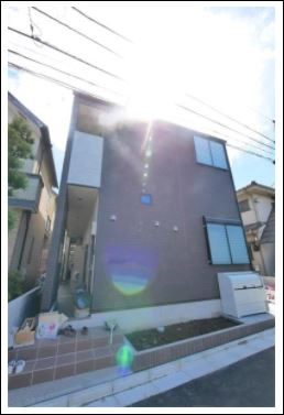 ハーモニーテラス新高円寺Ⅱのエントランス