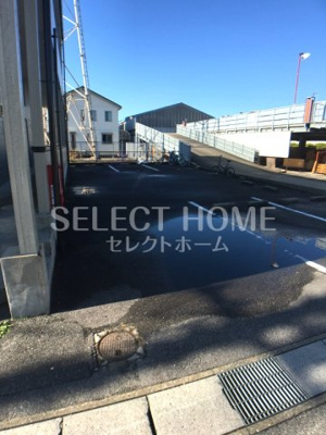 【駐車場】 | アーバンスクエアⅡ | 駐車場に車を止められます