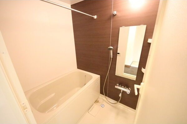 ドゥーエ千種の浴室