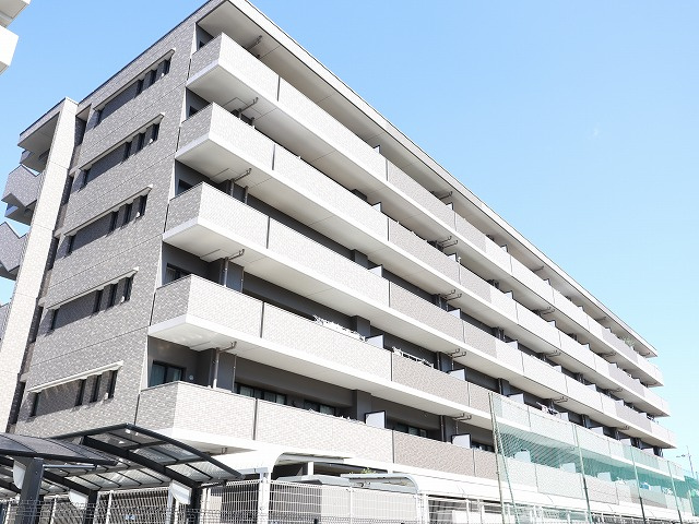 アルファステイツ門田屋敷の外観|岡山電気軌道東山本線「門田屋敷」駅から徒歩約5分の築浅マンション♪