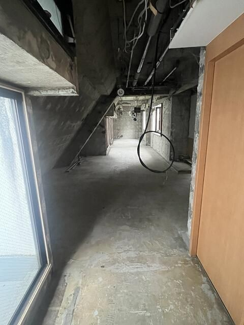 ホワイトパレスビル　５階