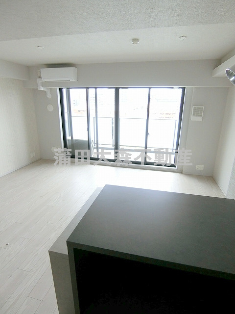 ブランシエスタ糀谷の居間・リビング|床暖房付のLDK13.7帖　リビングダイニングキッチン