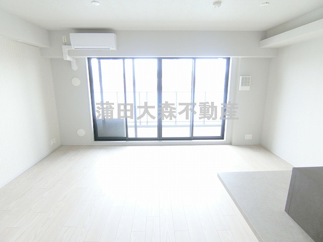 ブランシエスタ糀谷の居間・リビング|床暖房付のLDK13.7帖　リビングダイニングキッチン