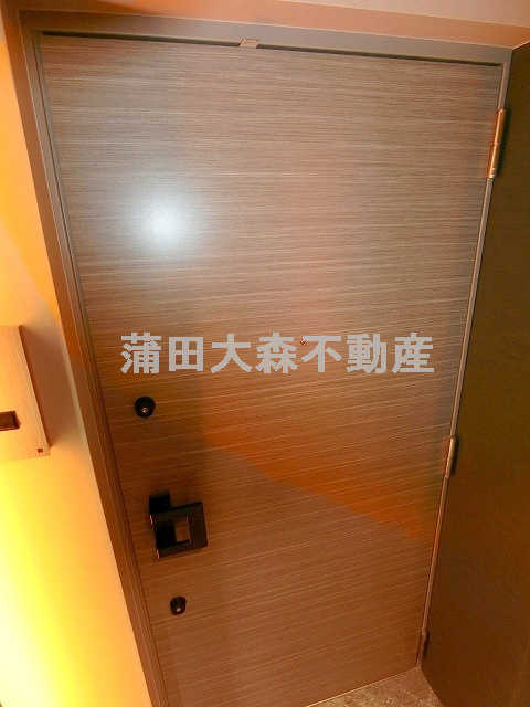 ブランシエスタ糀谷の玄関