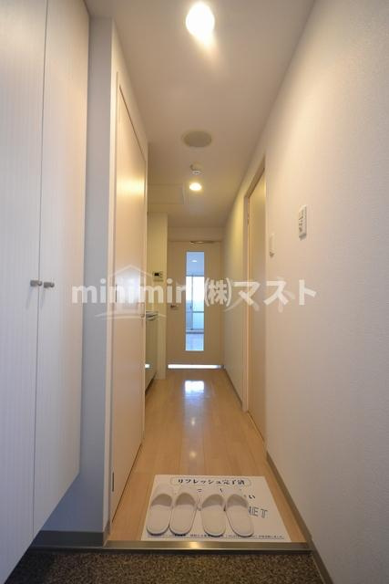 ADW Residence肥後橋の玄関