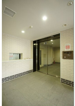 ドゥーエ横濱桜木町のエントランス