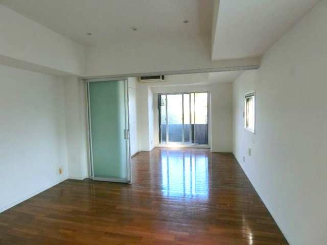 ドゥーエ横濱桜木町の内装