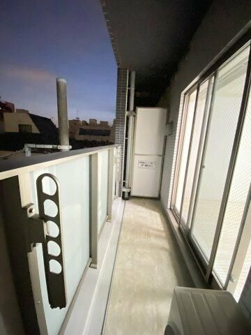 スカイコートパレス三ノ輪 のバルコニー