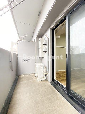 GRAND　ESPOIR　車道のバルコニー