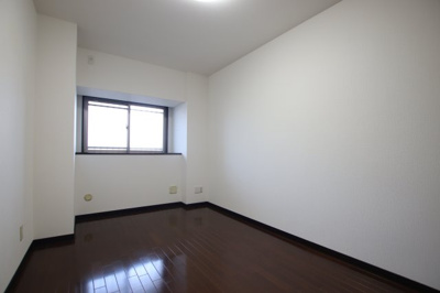 【寝室】 | ルナコート富田林