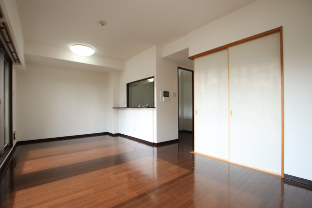 【居間・リビング】 | ルナコート富田林