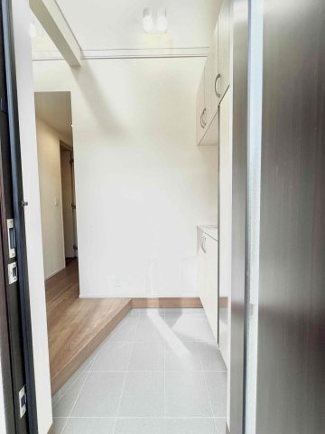 ブルーミングガーデン／北区清水東町２期／３号棟の玄関