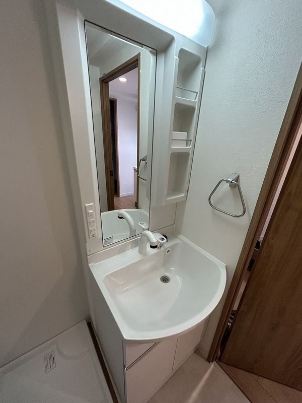 RELUXIA都立大学の独立洗面台