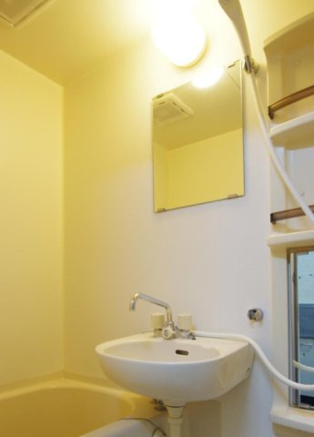 シャリエ九品寺の独立洗面台