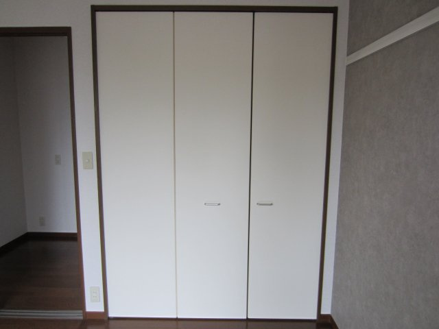 ひたちなか市高場４丁目のアパートの収納|収納（クローゼット）の写真です。