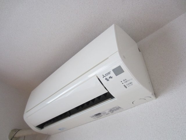 ひたちなか市高場４丁目のアパートの設備|エアコンの写真です。