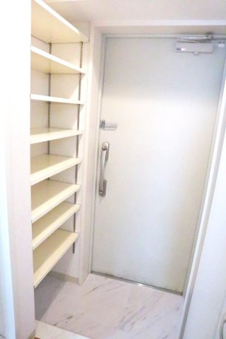 ﾋﾞｴﾝﾂ杉田の収納