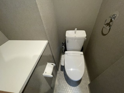 【トイレ】 | AILE上新庄 | ウォシュレット付きのトイレです。