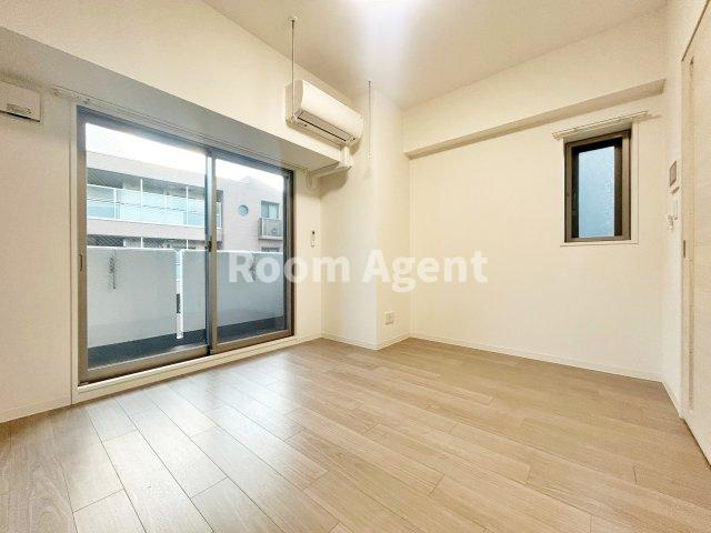 プレイズシード車道の内装