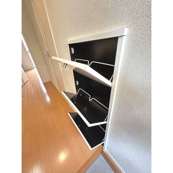 ストロベリーキャンドル　名古屋市賃貸　仲介手数料無料の玄関