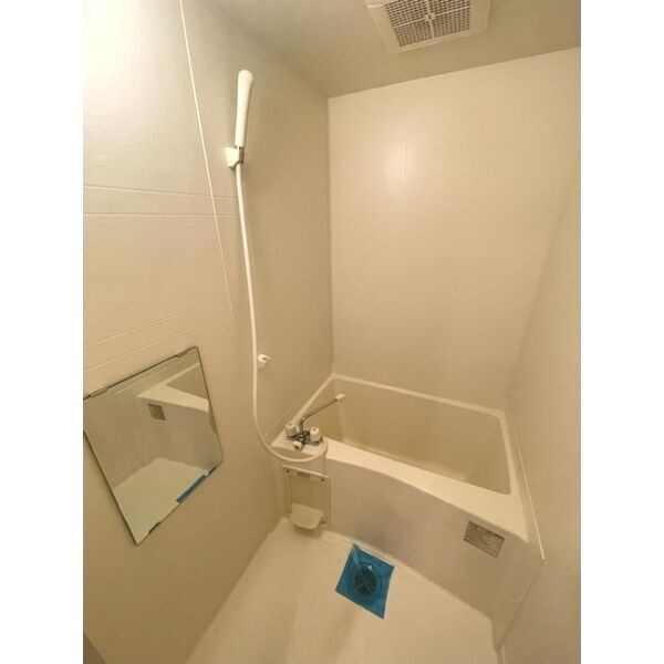 ストロベリーキャンドル　名古屋市賃貸　仲介手数料無料の浴室