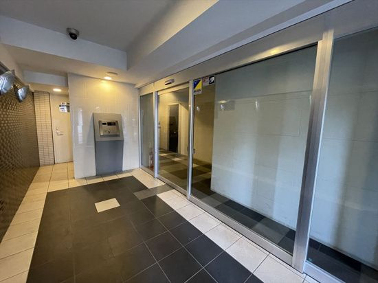 クレアール巣鴨のエントランス