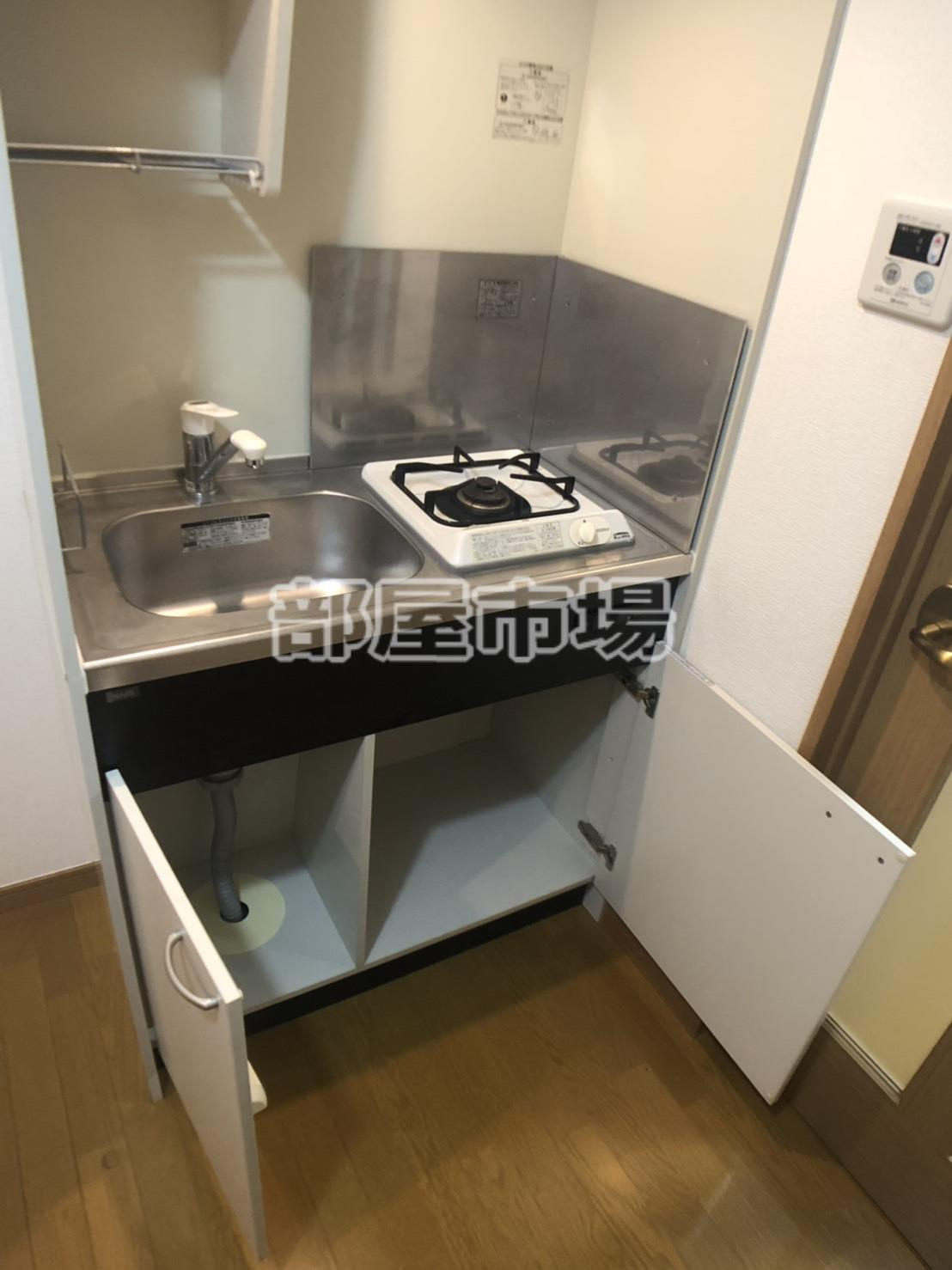 ヴィラークパレスのキッチン|収納