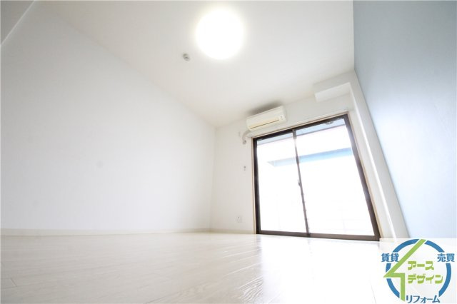 TOAST AKASHIの居間・リビング|※類似写真