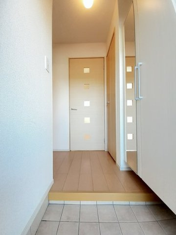 ヴェルマーラＳＫの玄関