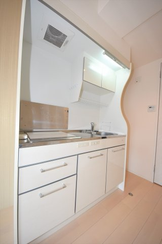 セレニテ北浜のキッチン|使いやすいキッチンです