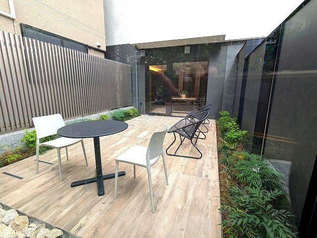 LEFOND PROGRES上野御徒町のエントランス|1Fのテラスです