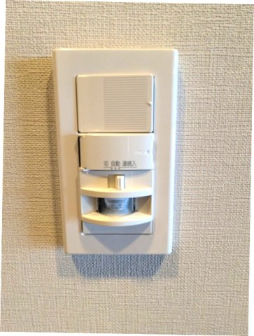 LEFOND PROGRES上野御徒町の設備|人感センサー付玄関ライト