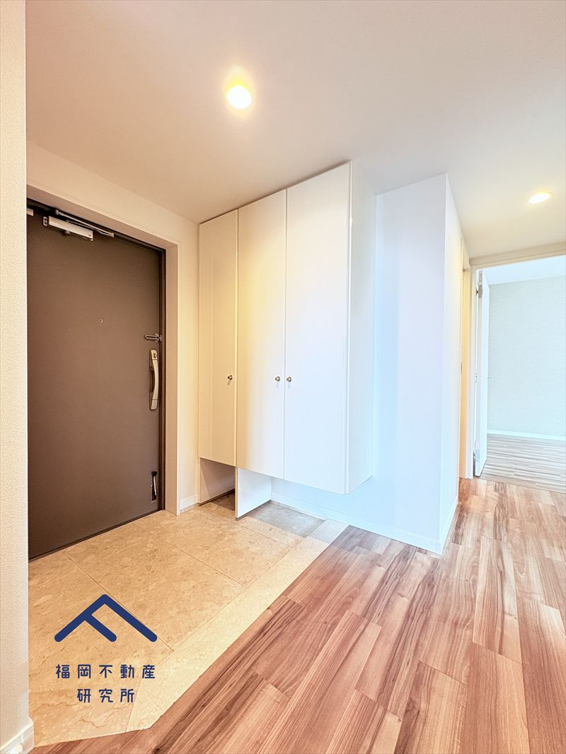 モントーレ香椎スクエア　サウスウイングの玄関