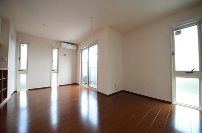 【居間・リビング】 | オスト-成田西2丁目-