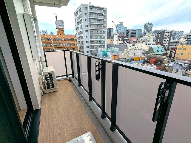 LEFOND PROGRES上野御徒町の設備|7Fバルコニー、洗濯物干せます