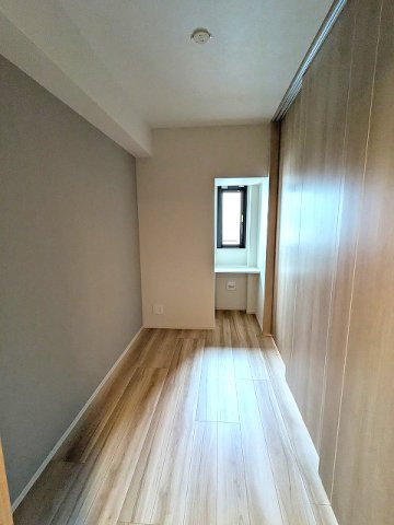 LEFOND PROGRES上野御徒町の設備|洋室、ルームカラー奇数階オーガニックナチュラル、偶数階ノーブルホワイト、インターネット無料、ウォークインクローゼット、デスクワーク可能なスペースあります