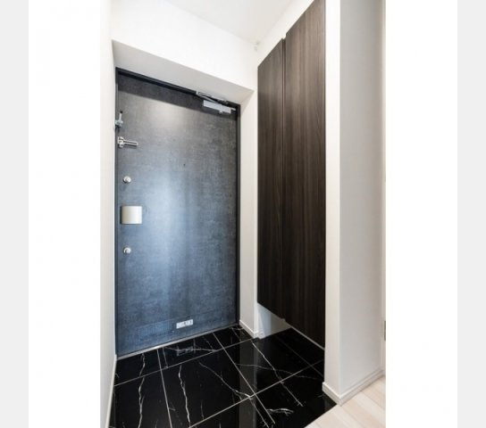 プレール・ドゥーク練馬北町の玄関