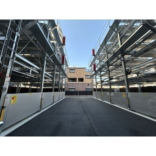 S-RESIDENCE桜本町awesome　名古屋市賃貸　仲介手数料無料の駐車場