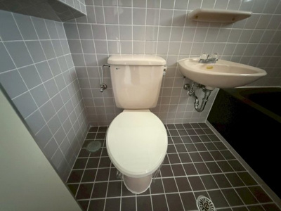 【トイレ】 | グレイスハイム城間 | ※別のお部屋の写真です、現状優先になります。