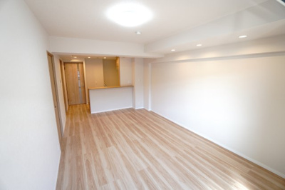 【居間・リビング】 | 【上質リノベ】ダイアパレス東海田 | 室内（2025年12月9日13：00頃）撮影